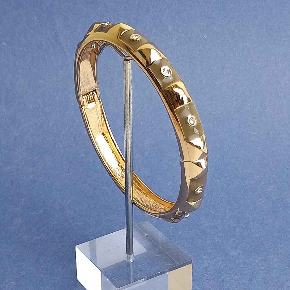 Studded Pointed Pattern Skinny Enamel Hinge Bangle Clamper Bracelet Exquisite
